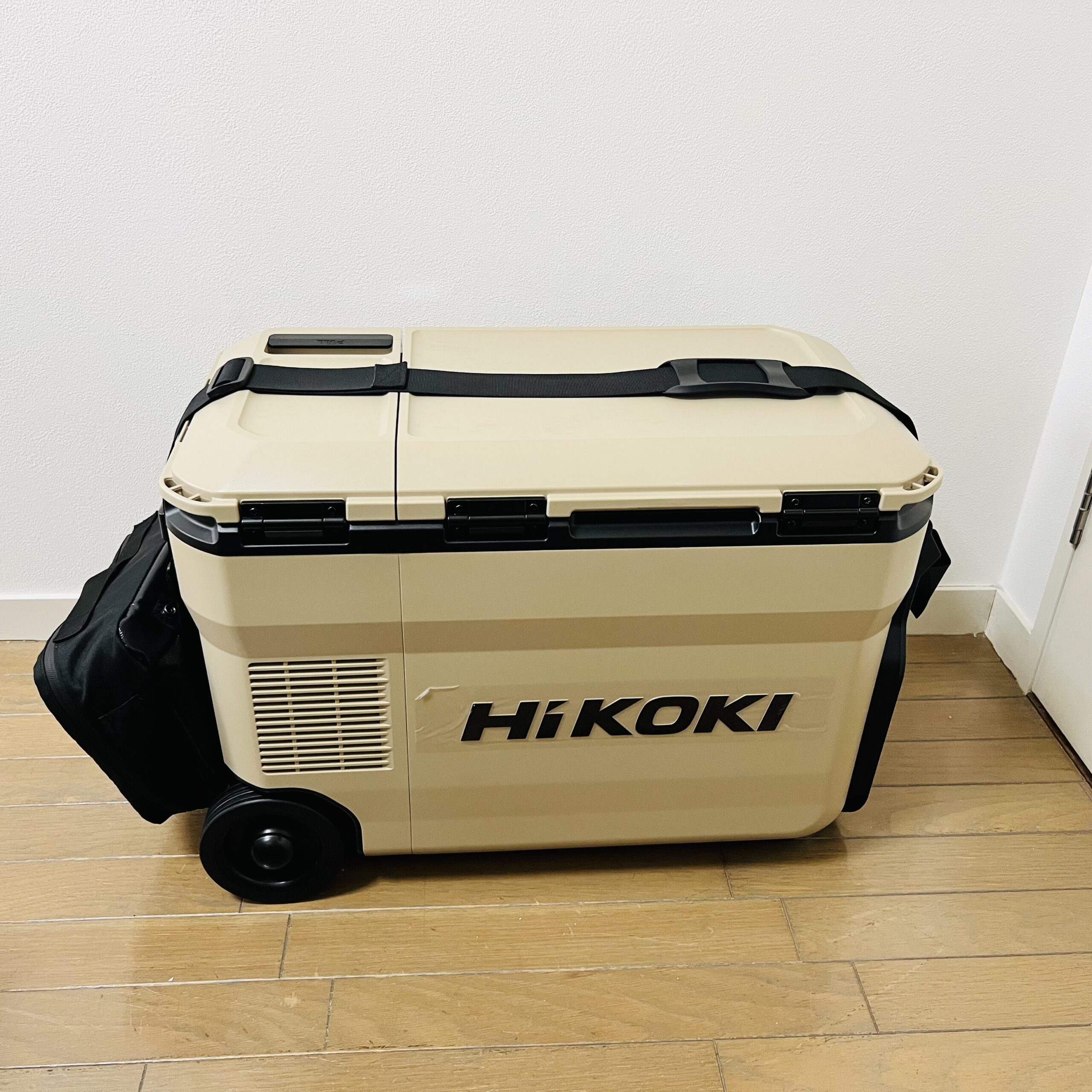 HiKOKI(ハイコーキ)コードレス冷温庫【25L】
