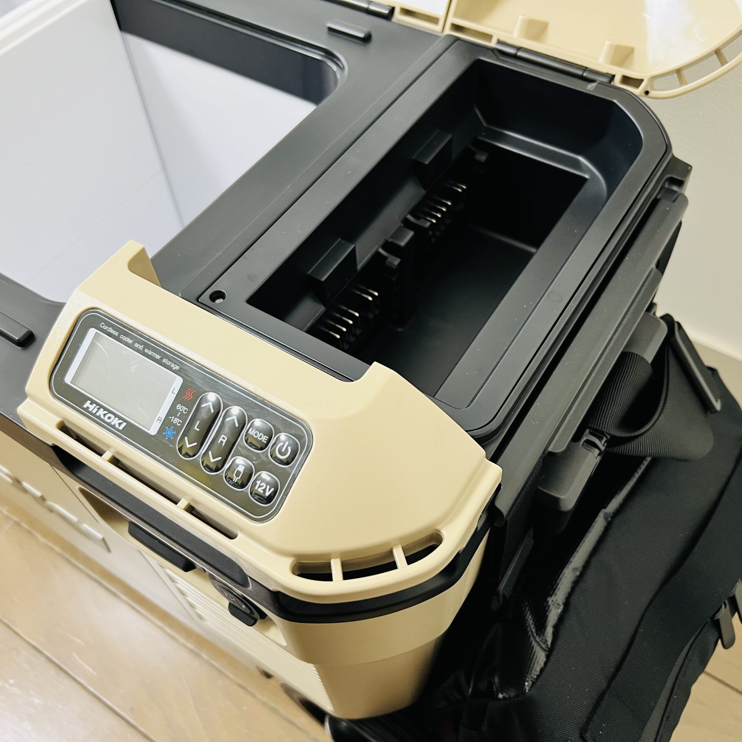 HiKOKI(ハイコーキ)コードレス冷温庫【25L】