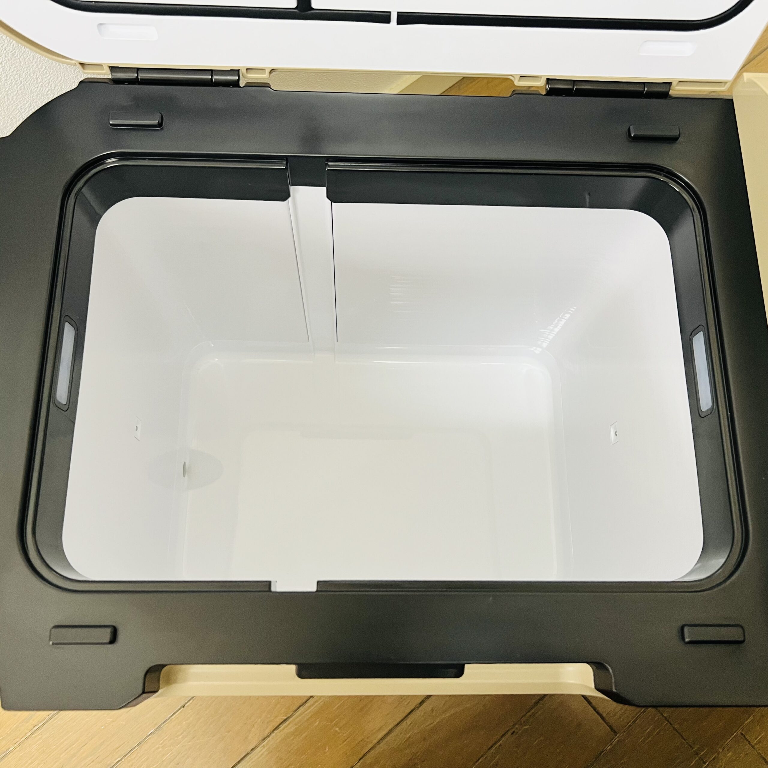 HiKOKI(ハイコーキ)コードレス冷温庫【25L】