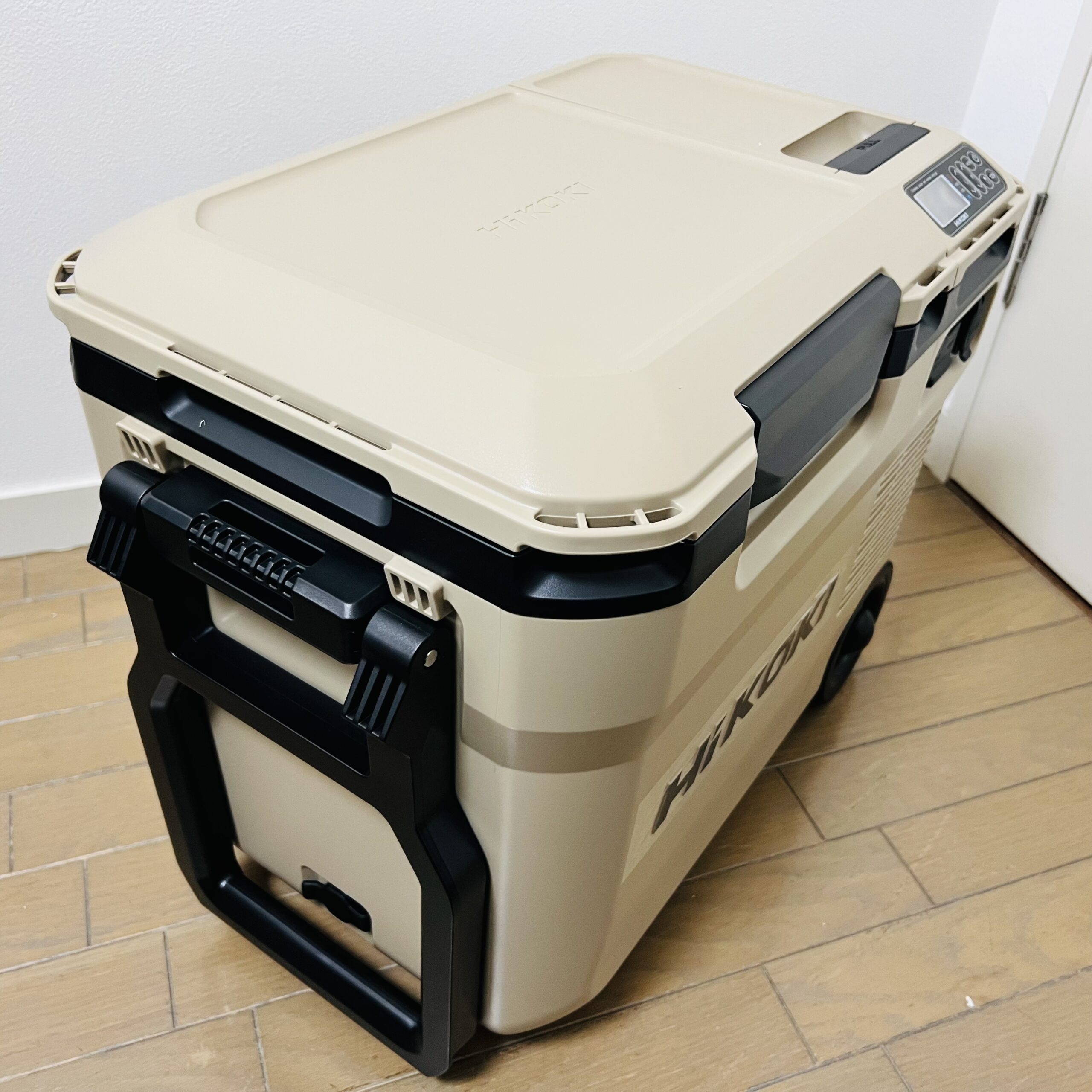 HiKOKI(ハイコーキ)コードレス冷温庫【18L】
