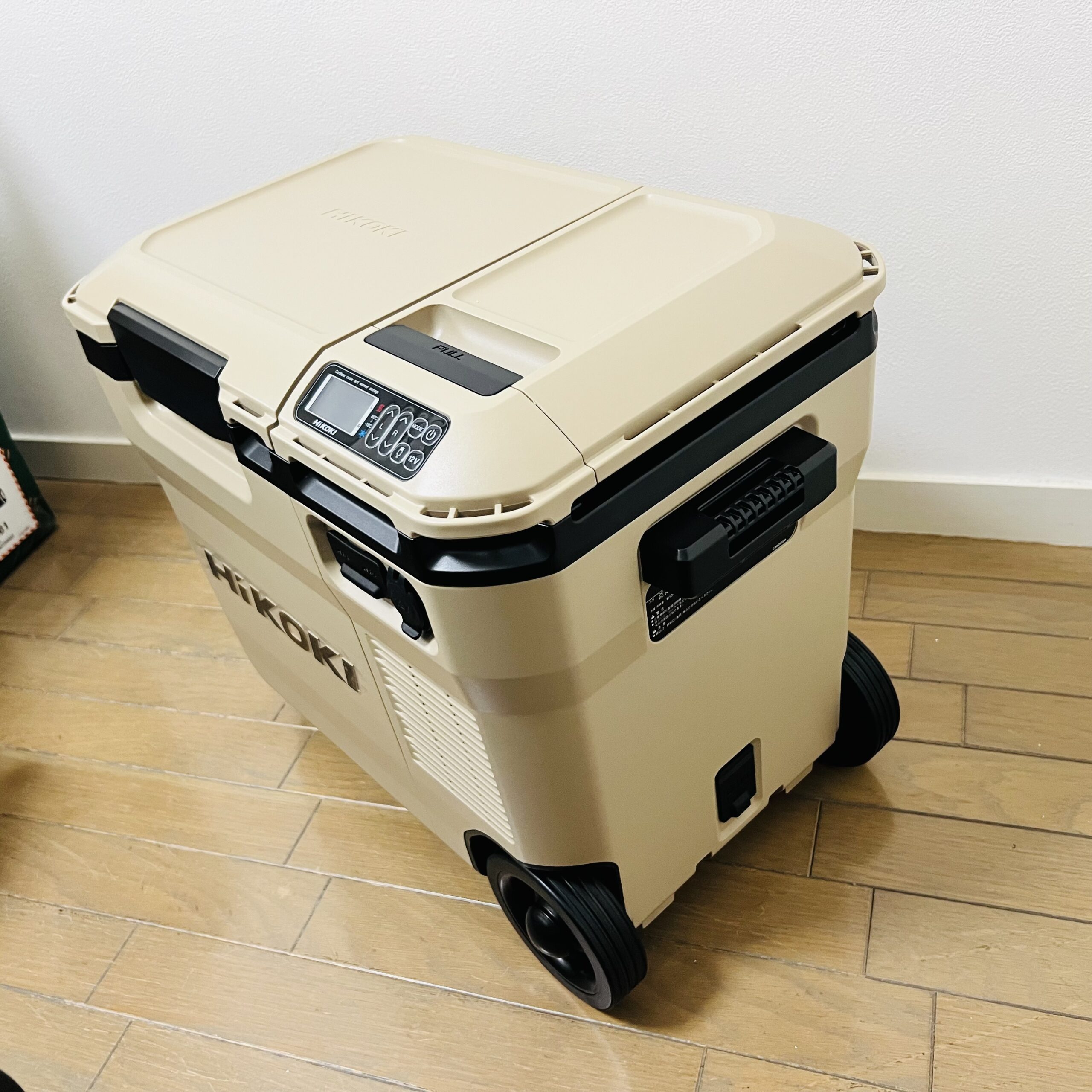 HiKOKI(ハイコーキ)コードレス冷温庫【18L】