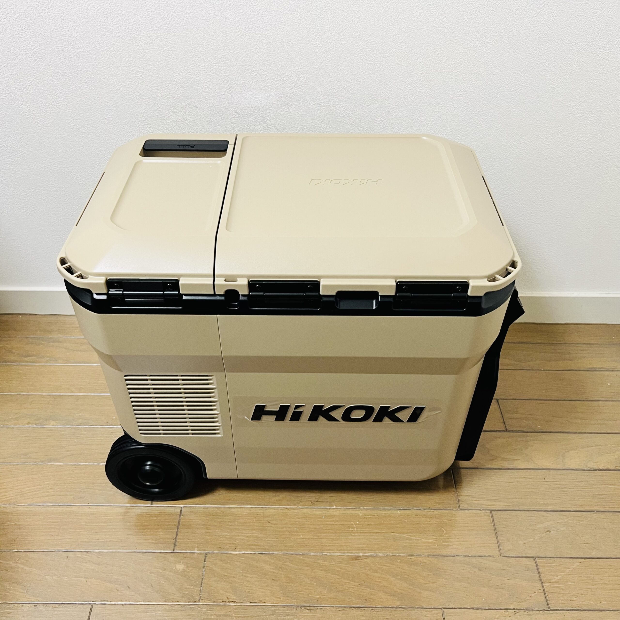 HiKOKI(ハイコーキ)コードレス冷温庫【18L】